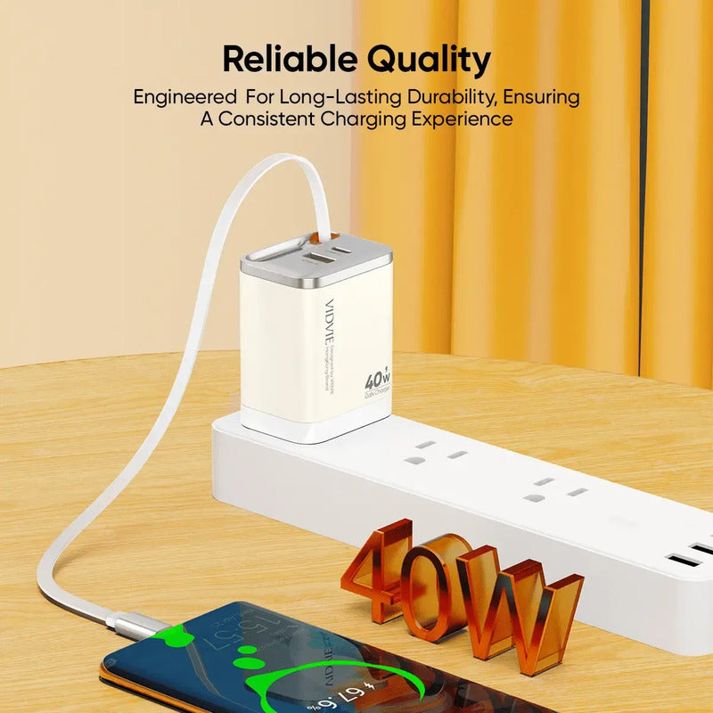 Cargador Con Cable Retractil Carga Rapida + 2 Puertos Blanco