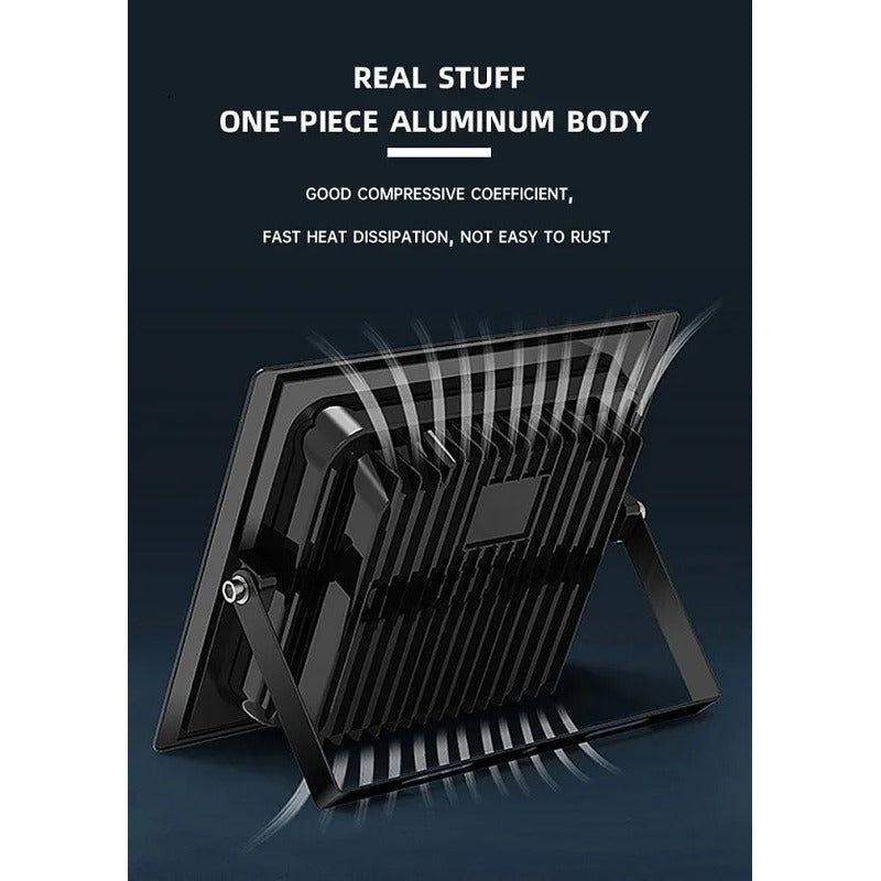 Foco Reflector 300w + Control + Panel Solar Ip66 Negro