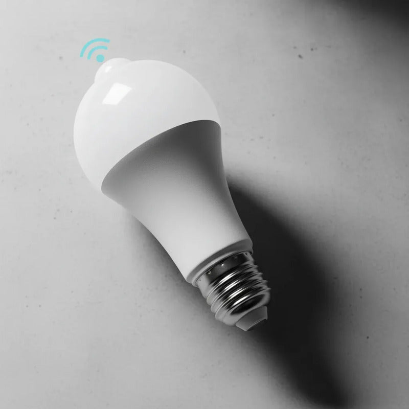 Ampolleta Con Sensor De Movimiento Encendido Automático 9w Blanco Frío
