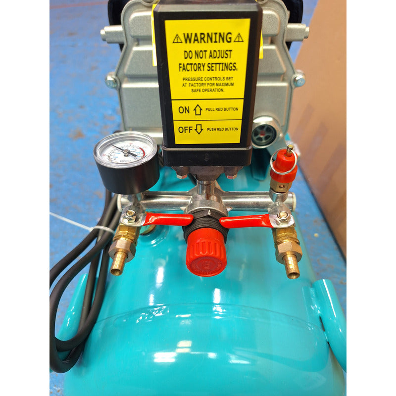 Compresor De Aire 25 Litros Con Acople Y Ruedas Turquesa 50 Monofásica