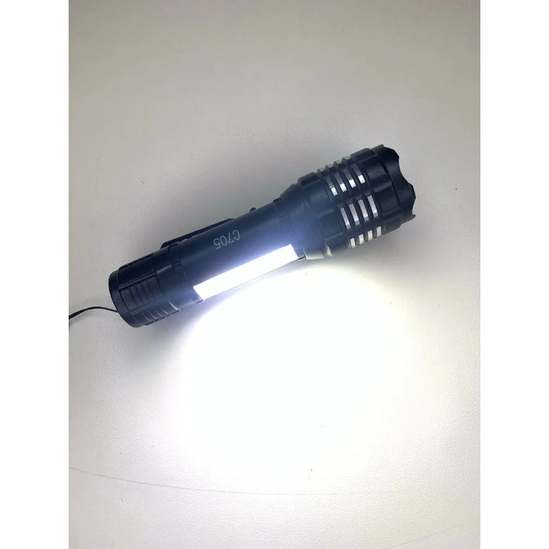 Linterna Táctica Led Zoom Ajustable Estuche